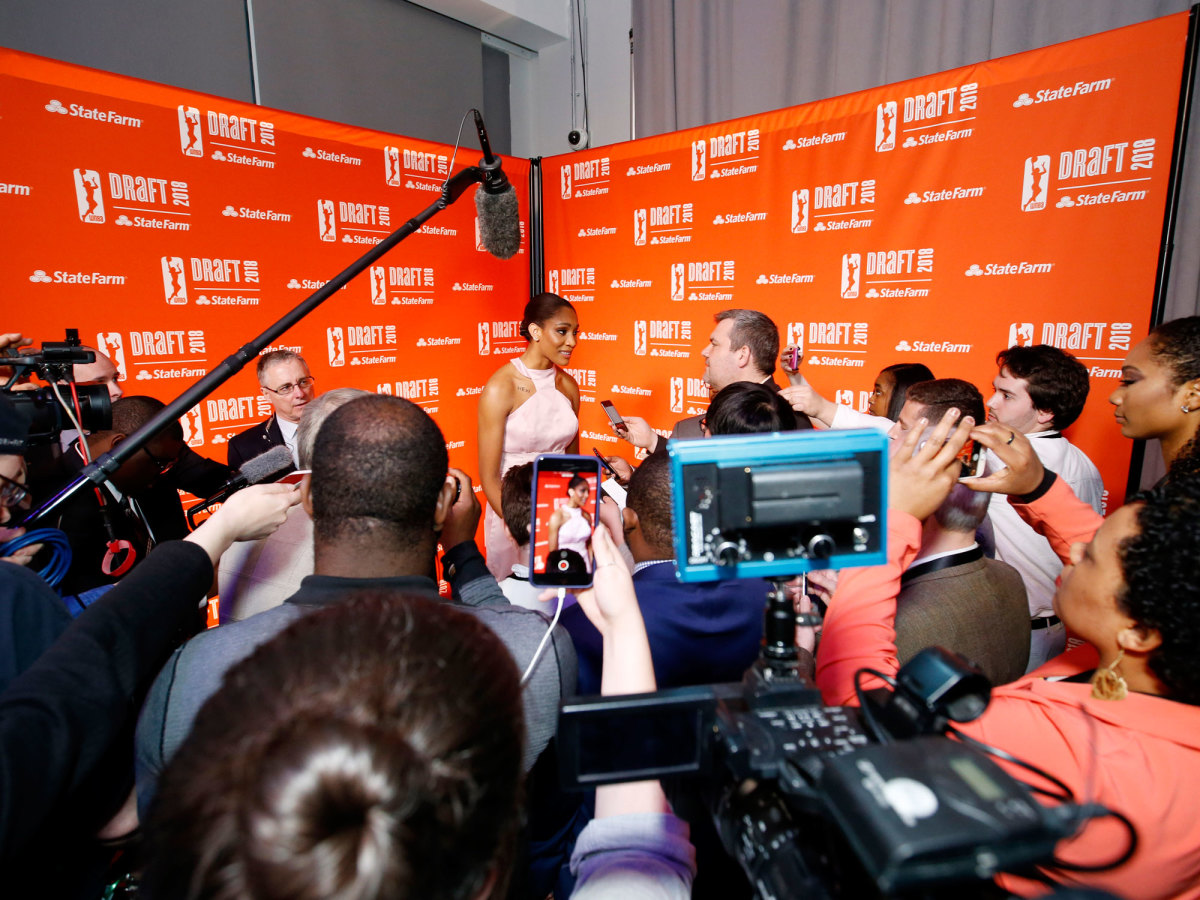 aja-wilson-star-wnba.jpg